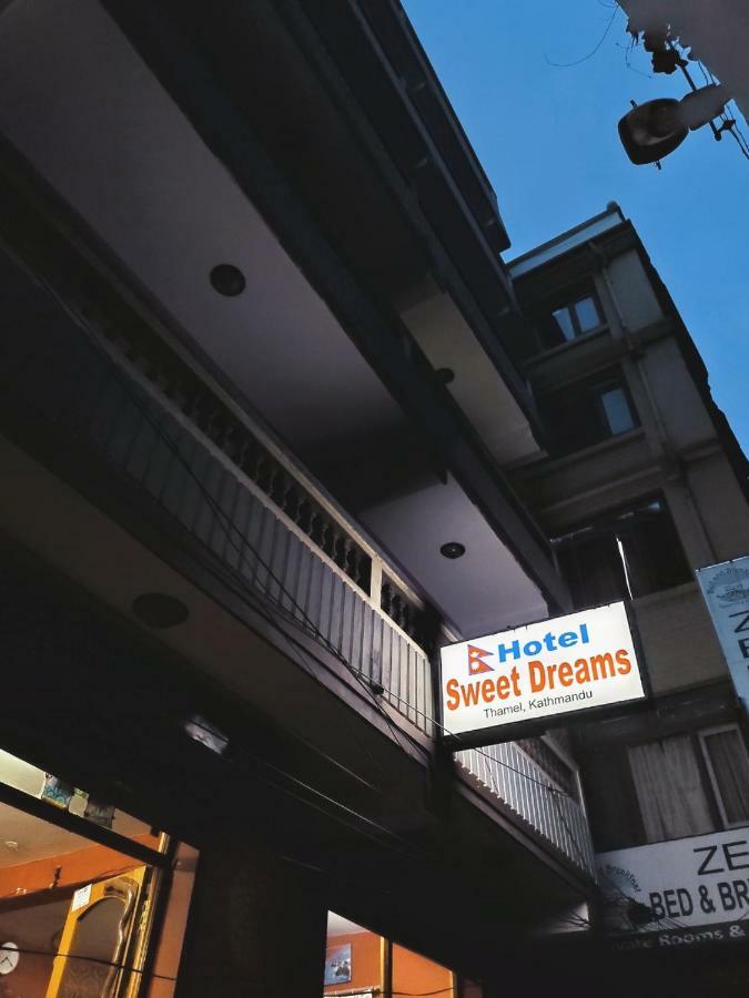 Hotel Sweet Dreams Катманду Екстериор снимка