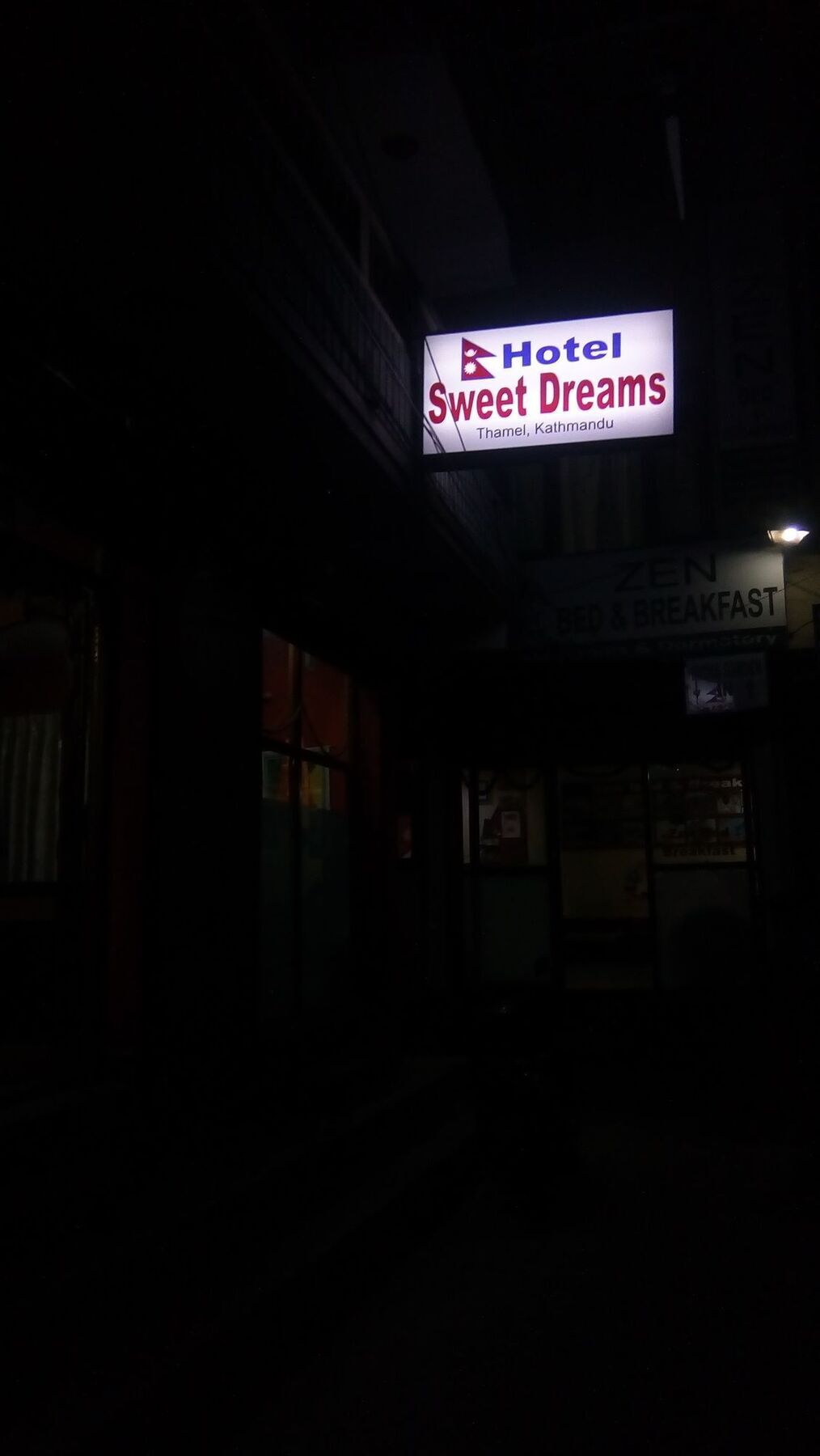 Hotel Sweet Dreams Катманду Екстериор снимка